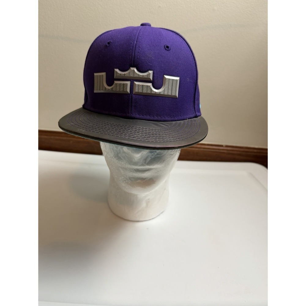 Nike True LeBron James 11 Summit Lake Hornets Snapback‎ Hat 637591-547 Charlotte
